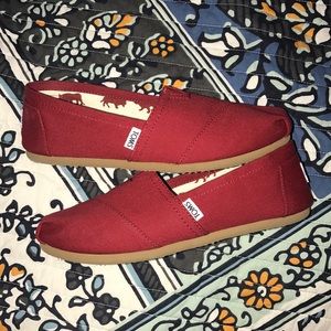 Red Classic TOMS